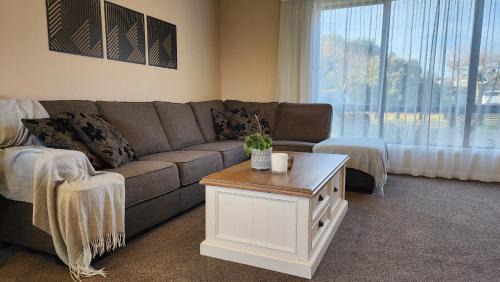 Hamilton House | Huntington Honey