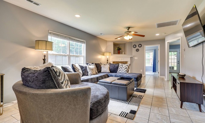 Belle Mina House | Huntsville Vacation Rental < 5 Mi to Airport!