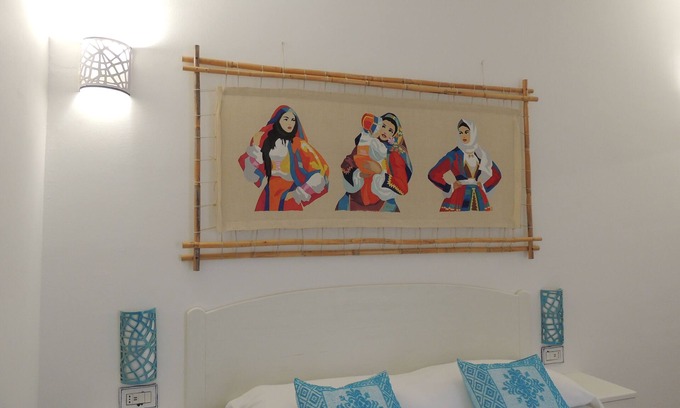 Orosei Bed & Breakfast | Hyacinth Room