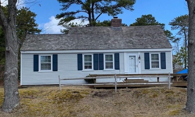 Hyannis Port Cottage | Hyannis Port Cottage with Ocean Views and Access to 3 Beautiful Ocean Beaches!