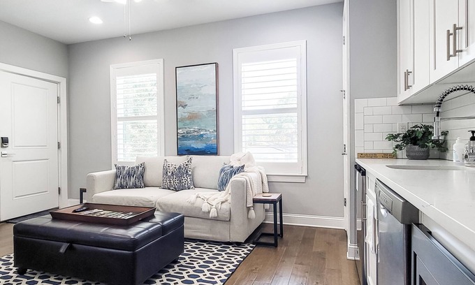 SoHo Apartment | Hyde Park/SoHo/Bayshore Guesthouse Apartment