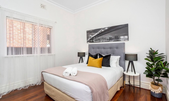 North Perth House | Hyde Seek Parkside Family Stay