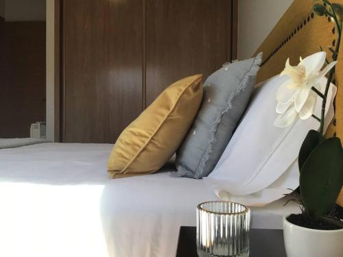 Arcade Apartment | HyP - Ático Forneira