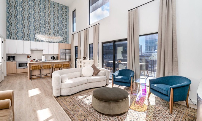 The Gulch House | Hyve - Halo - Pool & Gym - Large Private Balcony