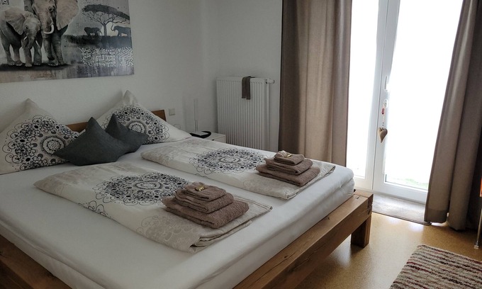 Unterallgau Apartment | i24rooms - 3 room apartment. 80sqm, 2 bathrooms, terrace, garden and whirlpool