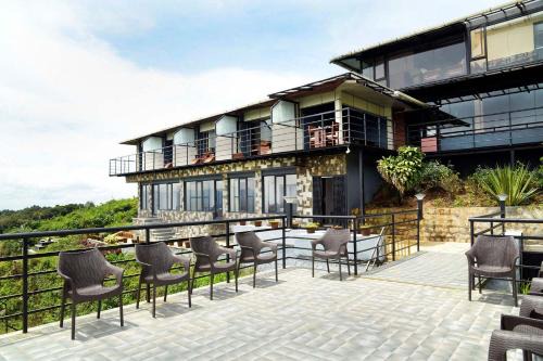 Valparai Resort | Ibex Resorts, Valparai Tale Rock