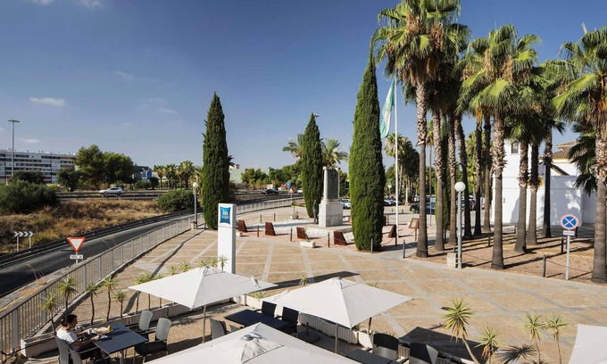 Distrito Norte Hotel | Ibis Budget Sevilla Aeropuerto