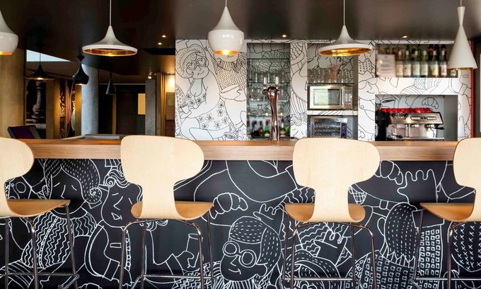 Lescar Hotel | ibis Pau Lescar