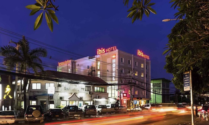 Vientiane Hotel | ibis Vientiane Nam Phu
