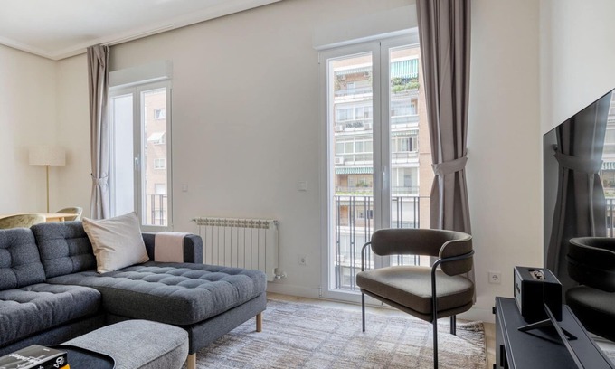 Ibiza Apartment | Ibiza 3br w/doorman, nr park