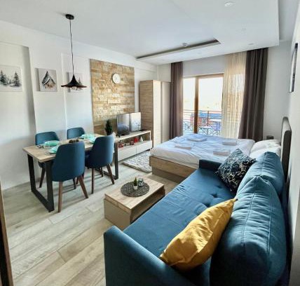 Lisina Apartment | ICE-KOP Milmari