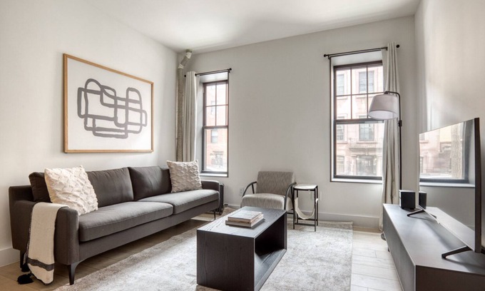 Brooklyn Heights Apartment | Ideal Brooklyn Heights 2BR w/Elevator & W/D, nr Promenade, by Blueground