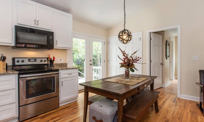 Tryon House | Ideal Equestrian Retreat minutes from TIEC