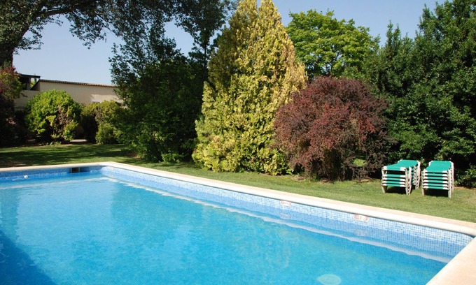 El Poal Cottage | Ideal house for family gatherings or friends with beautiful English garden.