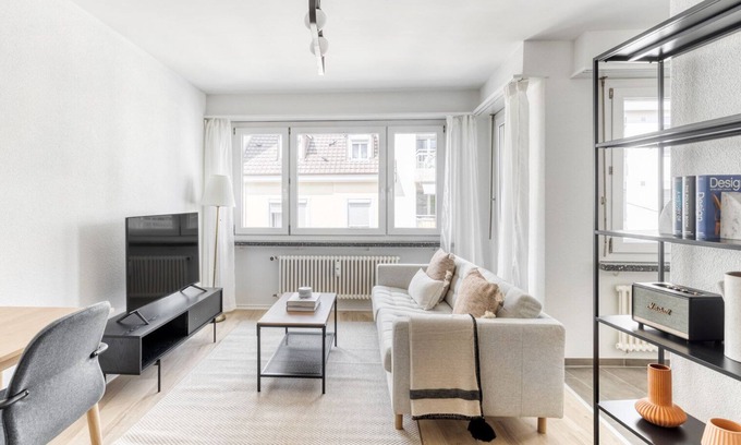 Iselin Apartment | Ideal Iselin 2 Room w/Storage, 1min to Local Market, by Blueground