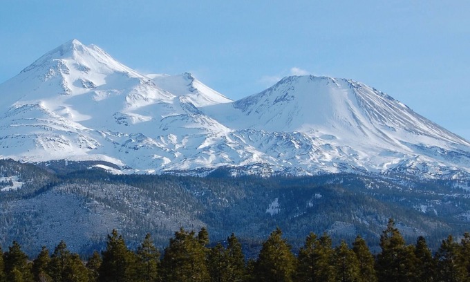 Mount Shasta Apartment | Ideal Location! Downtown Apartment, Close to Wilderness Trails w/Covered Parking