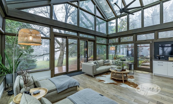 Mono House | Idyllic 4 Bed 3 Bath Country Retreat