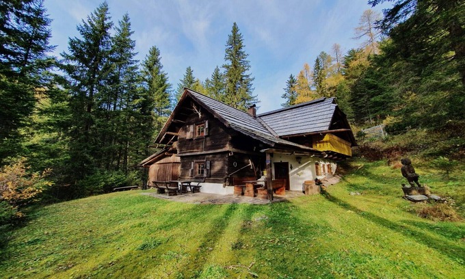 Bad Kleinkirchheim Apartment | Idyllic cabin with sauna