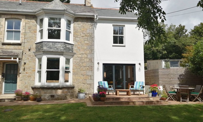 Mabe House | Idyllic Cornish Village Home. Ideally Situated Between Truro and Falmouth