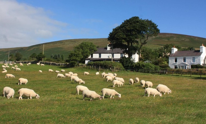 Baldrine House | Idyllic Rural Cottage with great panoramic views - 5 min from Laxey