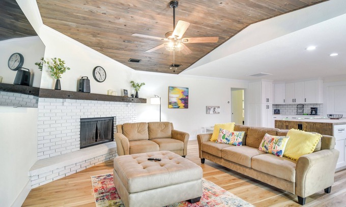 Greater Northdale House | Idyllic Tampa Home w/Private Pool: 11 Mi to Beach