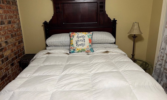 Baton Rouge Condo | *IF BEDS COULD TALK Historic Beauregard DownTown quick to LSU*