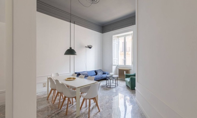 Rome City Centre Apartment | iFlat | Corso Deluxe Apartment