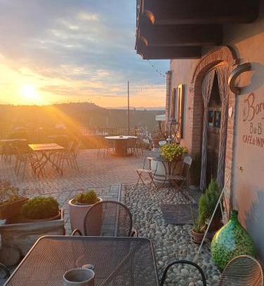 Castellinaldo Bed & Breakfast | Il Borgo B&B