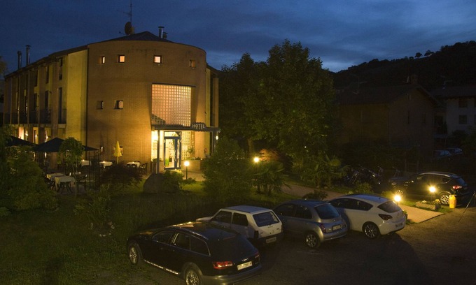 Porto Ceresio Hotel | Il Canneto
