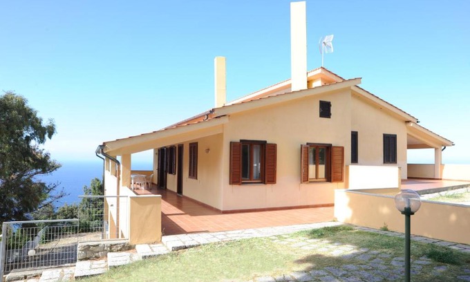 Sant' Andrea Apartment | Il Castagno