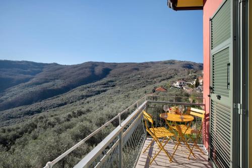 Lucinasco House | Il nido tra gli ulivi