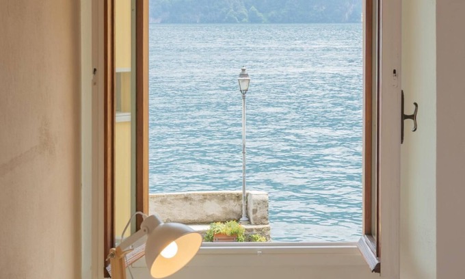 Carate Urio Apartment | Il Porticciolo in Carate Urio