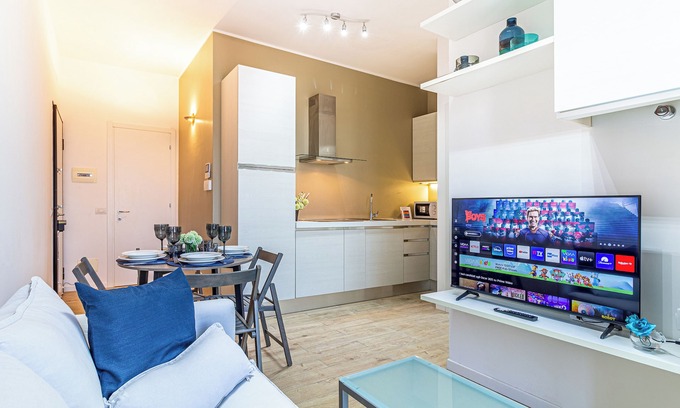 Vimercate Apartment | Il quadrato blu - One Bedroom Apartment, Sleeps 4