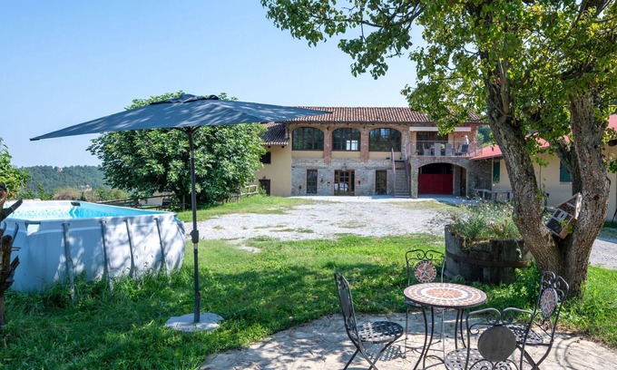Somano House | Il Roseto by Interhome