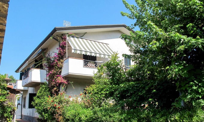 Marina di Massa Apartment | Ilaria 2 by Interhome