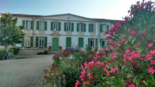 Saint-Martin-de-Re Apartment | Ile de Ré - Proche plage - Hammam - Sauna - Piscine - 4 personnes