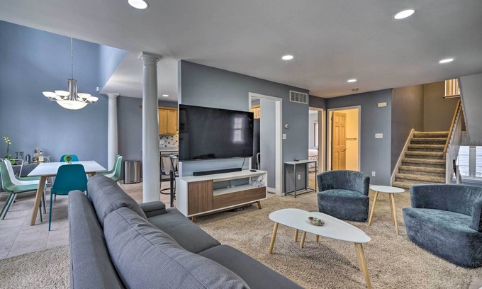 Miller Beach House | Immaculate Family Townhome - Walk to Beach!