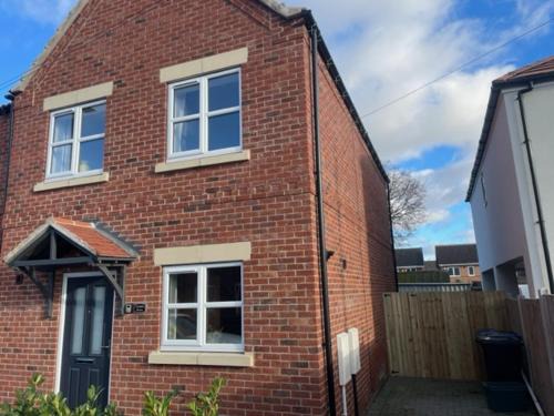 Doncaster House | Immaculate house in Doncaster 2