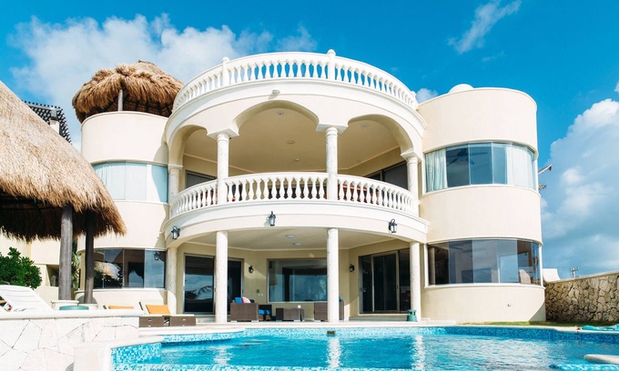 Tulsayab Villa | Immaculate Oceanfront Villa/10 min. from Tulum/Gated Street