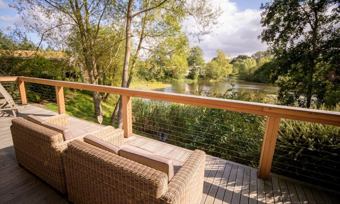 Richmond Cottage | Imogen - a lodge that sleeps 6 guests in 3 bedrooms