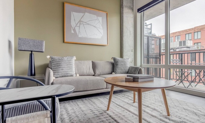 Killgubbin Apartment | Impeccable River North 1BR w/Yoga Studio, nr Riverwalk, by Blueground