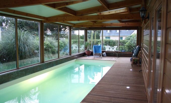 Penvenan Villa | In Port Blanc, Large and warm wooden house covered swimming pool