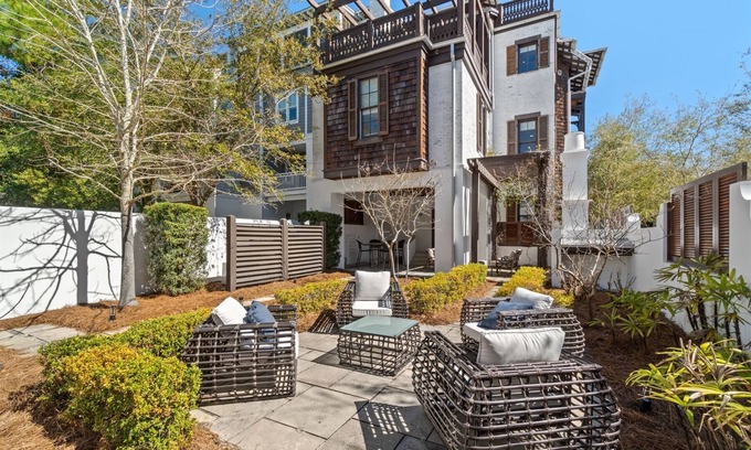 Rosemary Beach House | In Rosemary! Steps to Pool! Outdoor Oasis! Sleeps 18, Pets OK!