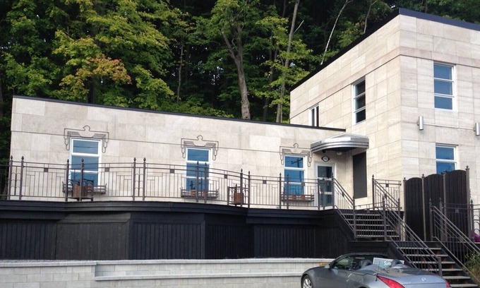 Cap Sante Apartment | In the heart of the village