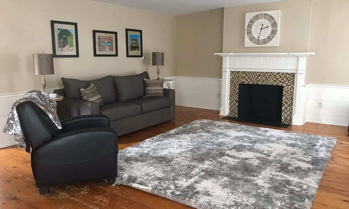 Sackets Harbor House | In the Heart of Historic Sackets Habor, NY