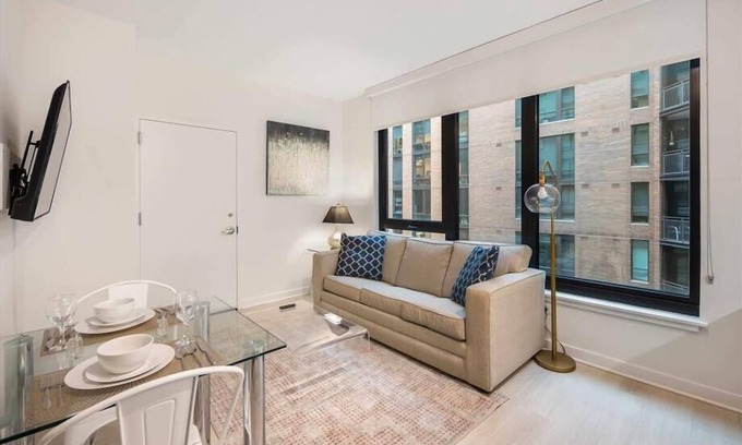 NoMa Hotel | In the Middle of Everything! nr Malls, H street & Downtown