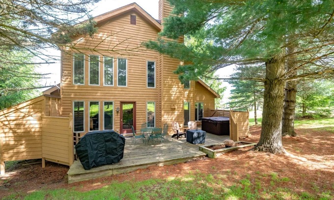 Timberline House | In The Pines - 2524 Timberline Road
