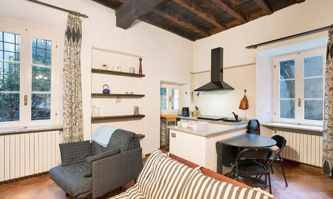 Miasino Apartment | in Villa Belli