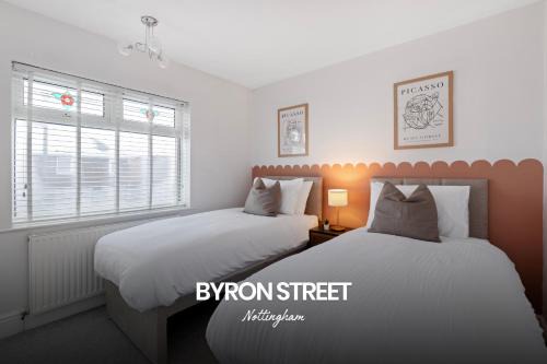 Newark upon Trent House | Incredible 3-bed House in Nottingham by Renzo, Amazing Location, Sleeps 6!
