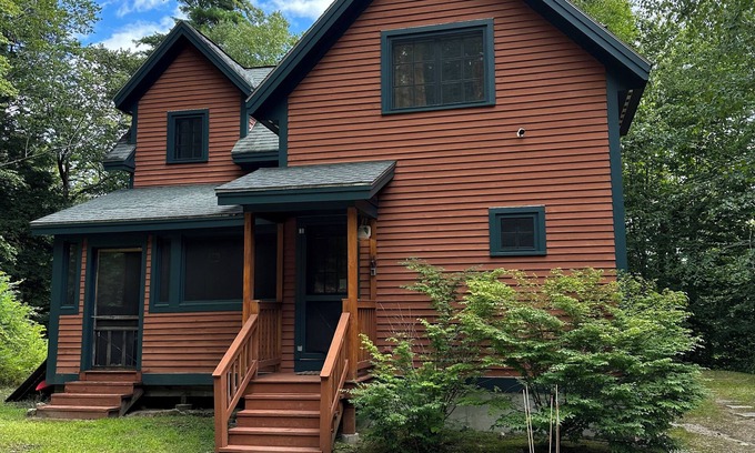 East Madison House | Incredible Mountainside House Near King Pine now available for 25-26 ski season